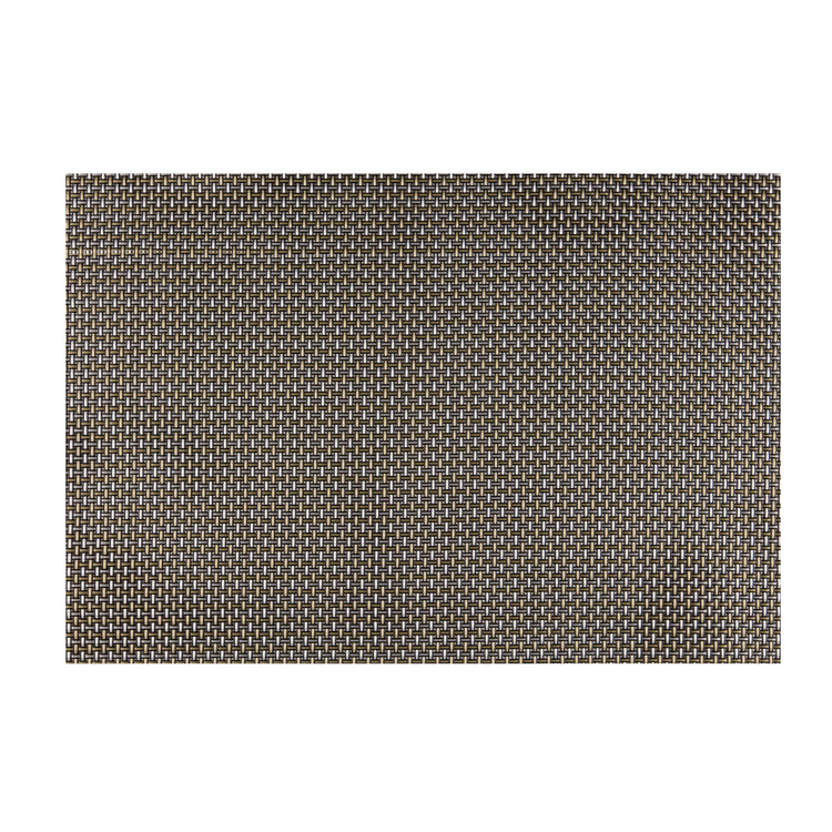 Hickory | Detail view of the hickory brown colored transparent placemat.